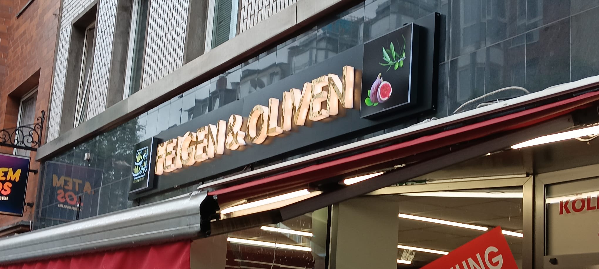 Fassadenwerbung