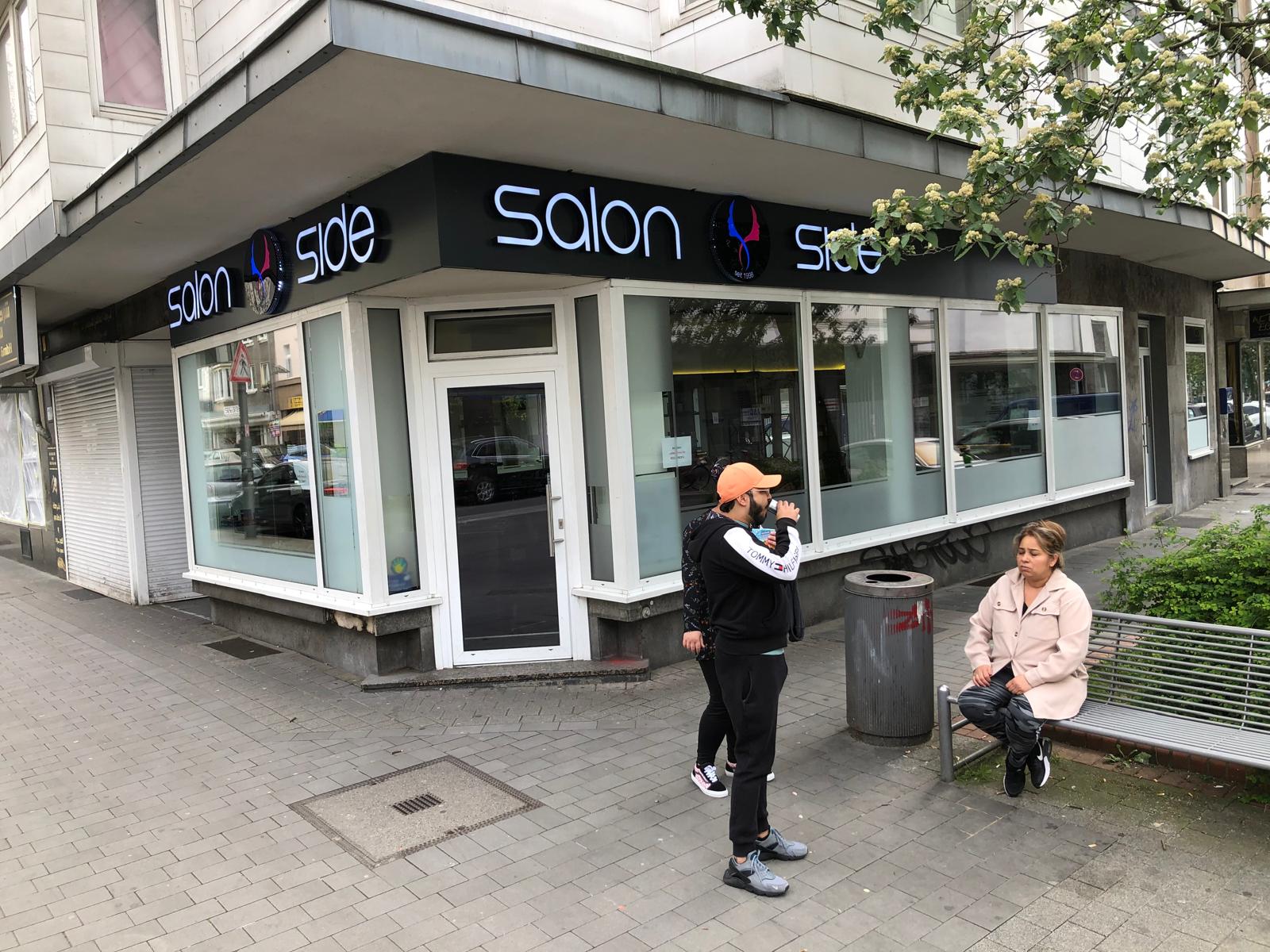 Beleuchtete Werbeschilder Düsseldorf – Salon Side